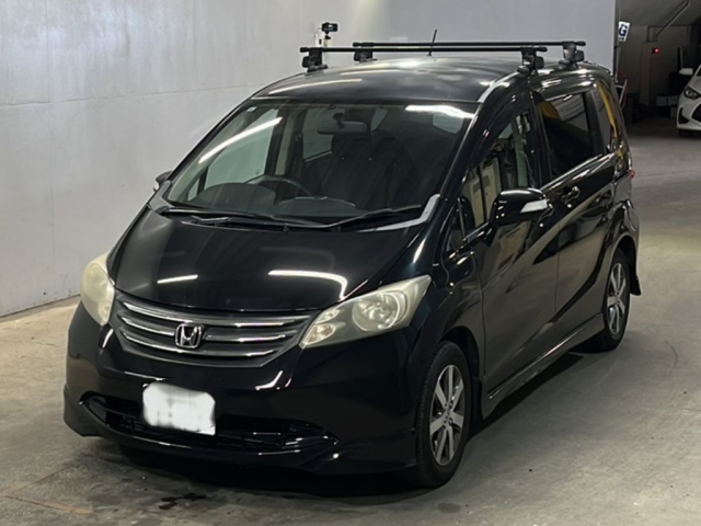 HONDA FREED — фото