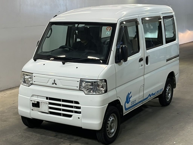 MITSUBISHI MINICAB — фото