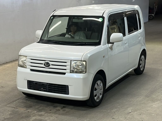 DAIHATSU MOVE — фото