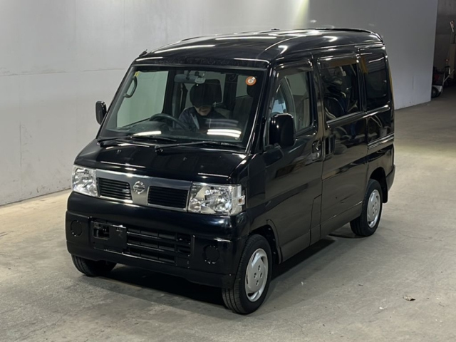 NISSAN CLIPPER — фото