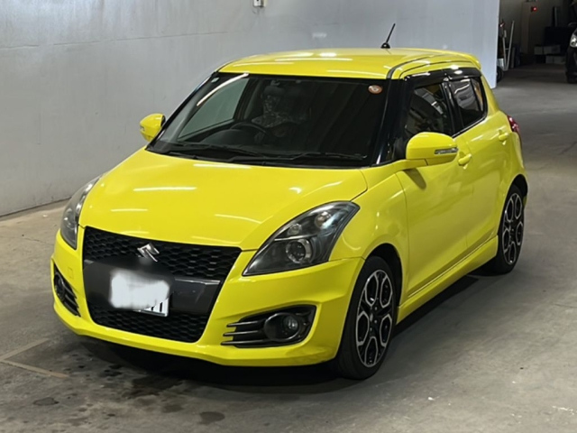 SUZUKI SWIFT — фото