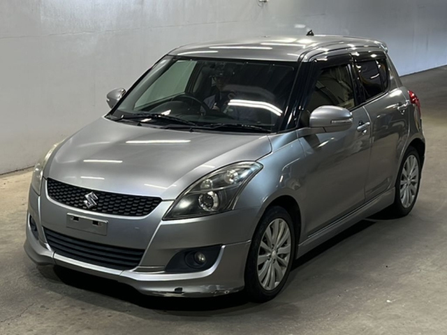 SUZUKI SWIFT — фото