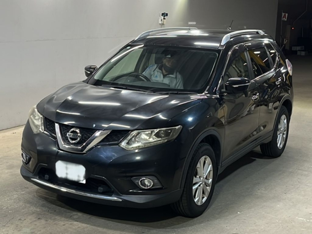 NISSAN X TRAIL — фото