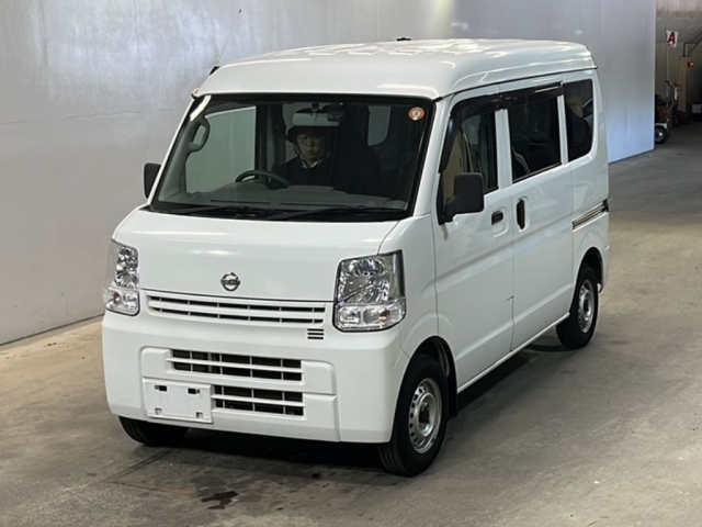 NISSAN CLIPPER — фото