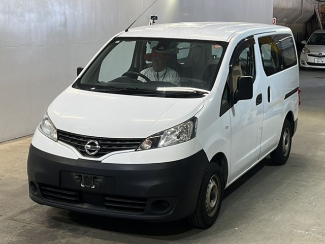 NISSAN NV200 — фото