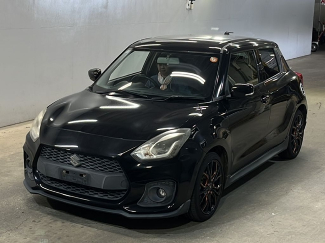 SUZUKI SWIFT — фото