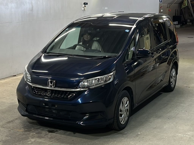 HONDA FREED — фото