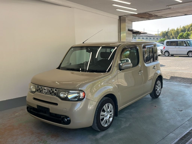 NISSAN CUBE — фото