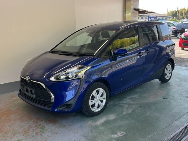 TOYOTA SIENTA — фото