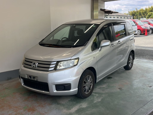 HONDA FREED SPIKE