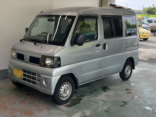 NISSAN CLIPPER — фото