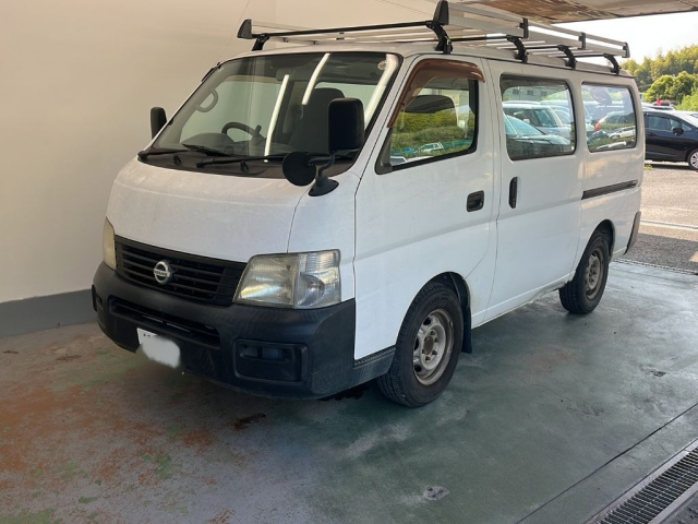 NISSAN CARAVAN — фото