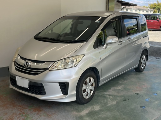 HONDA FREED — фото