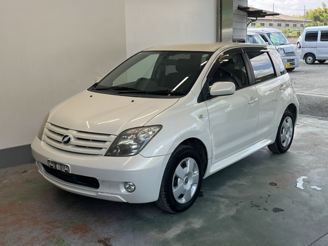TOYOTA IST