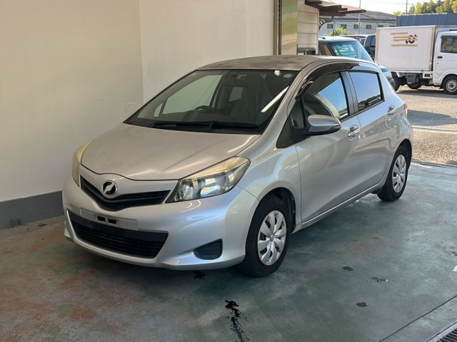 TOYOTA VITZ — фото