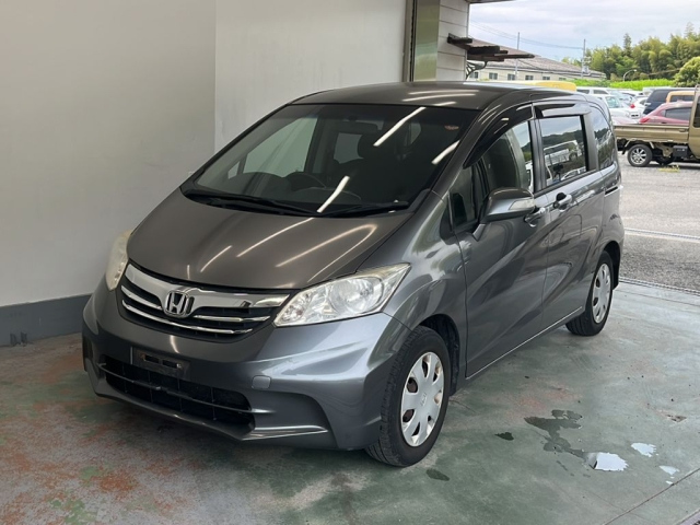 HONDA FREED — фото