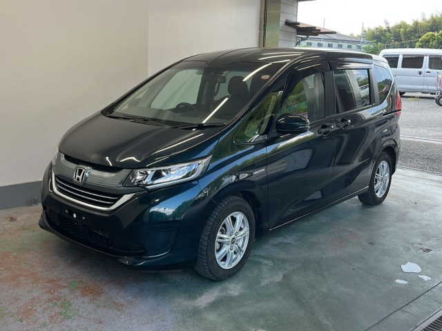 HONDA FREED — фото