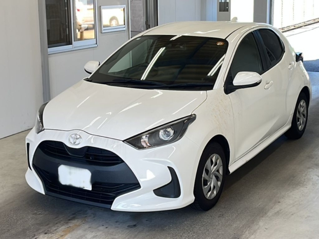 TOYOTA YARIS — фото