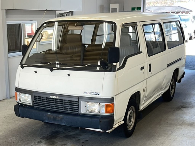 NISSAN CARAVAN — фото