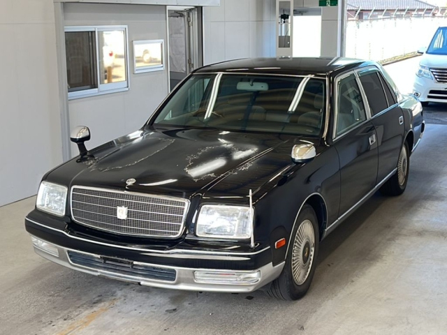 TOYOTA CENTURY — фото