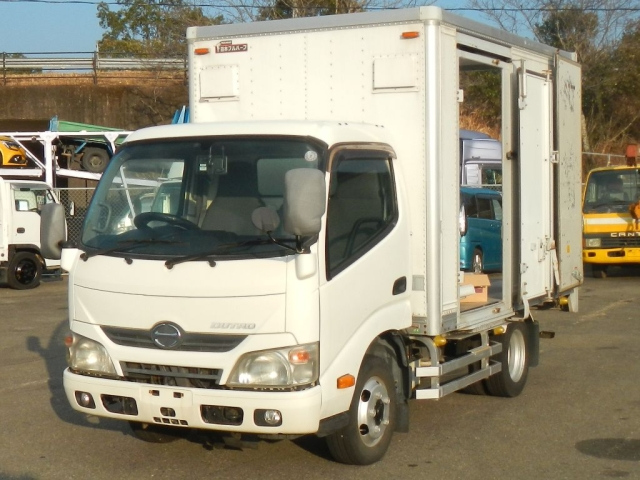 HINO DUTRO — фото