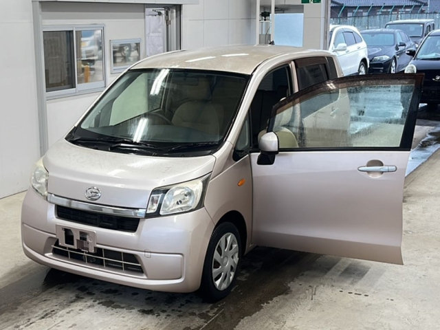 DAIHATSU MOVE — фото