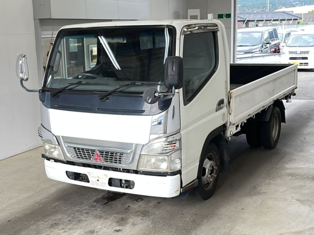 MITSUBISHI CANTER — фото