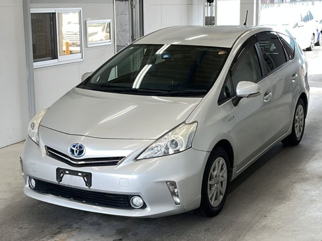 TOYOTA PRIUS — фото