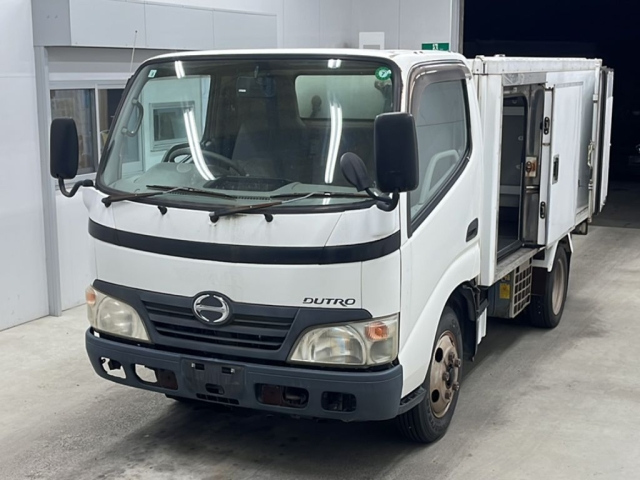 HINO DUTRO — фото