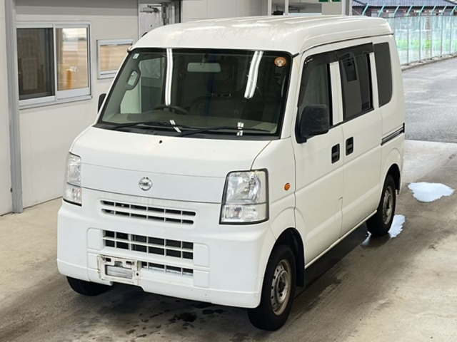 NISSAN CLIPPER — фото