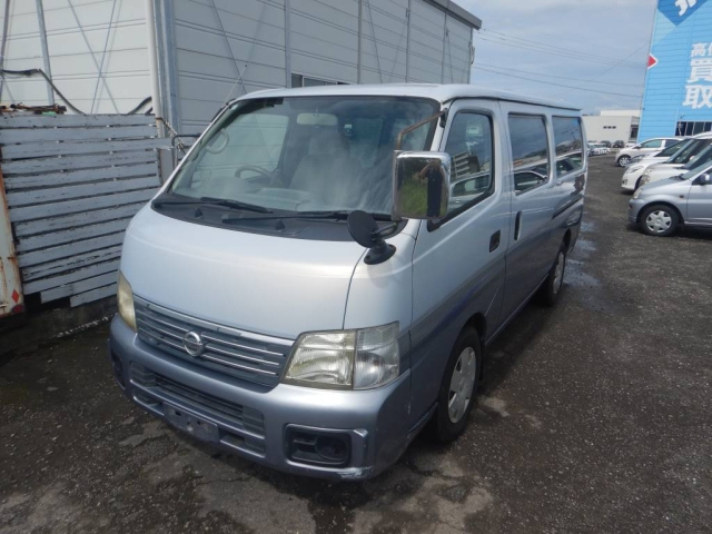 NISSAN CARAVAN — фото