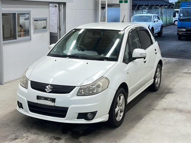 SUZUKI SX 4 — фото