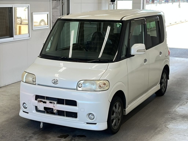 DAIHATSU TANTO — фото