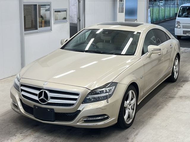 MERCEDES-BENZ C — фото