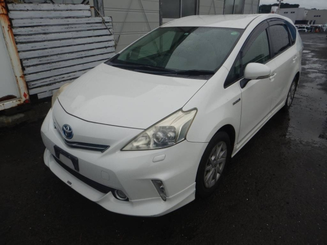 TOYOTA PRIUS — фото