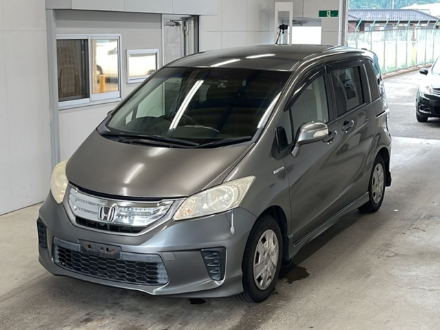 HONDA FREED — фото