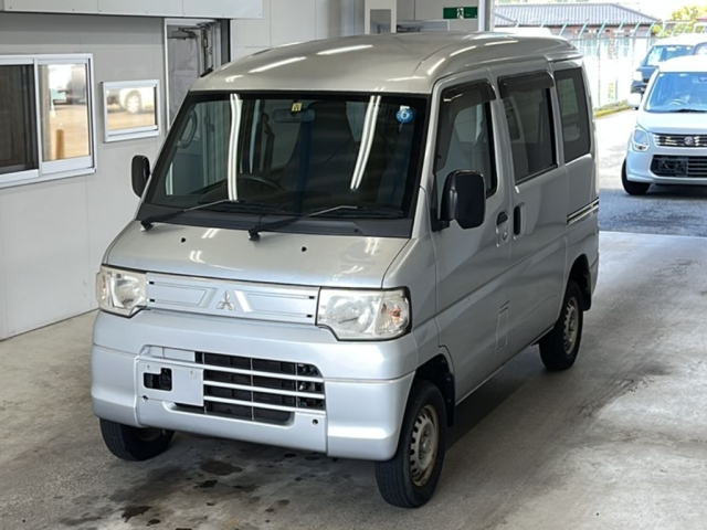 MITSUBISHI MINICAB — фото