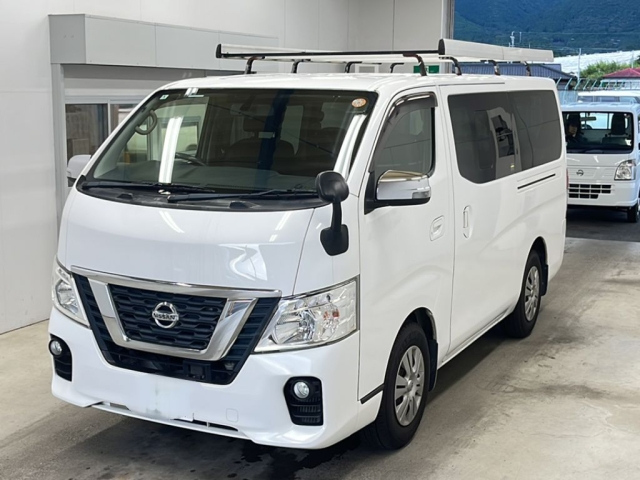 NISSAN CARAVAN — фото