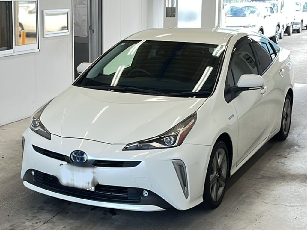 TOYOTA PRIUS — фото