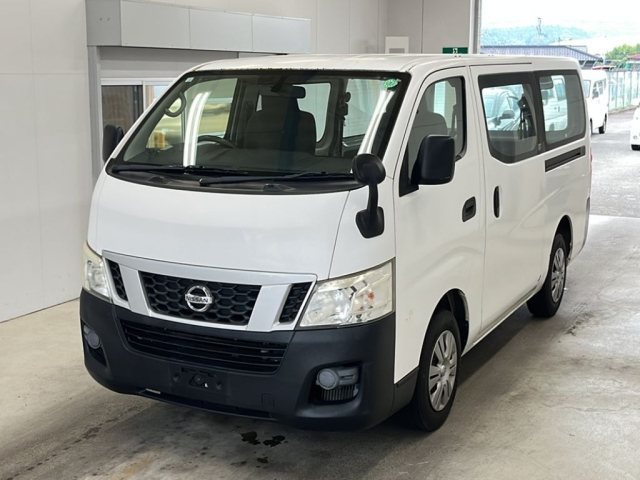 NISSAN CARAVAN — фото
