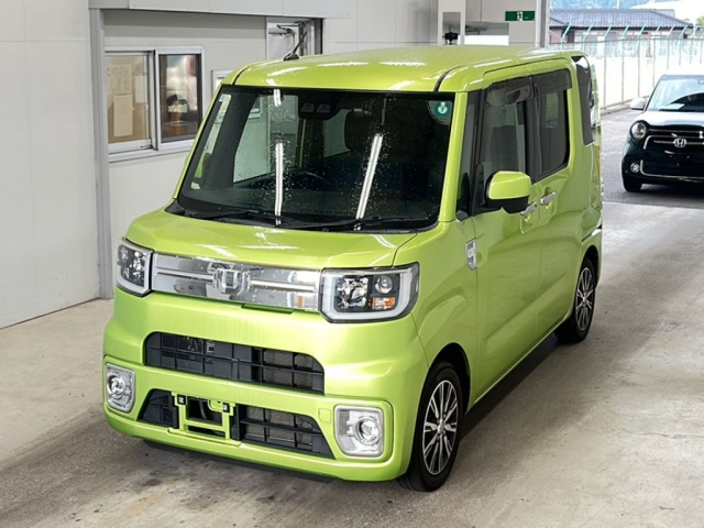 DAIHATSU WAKE — фото