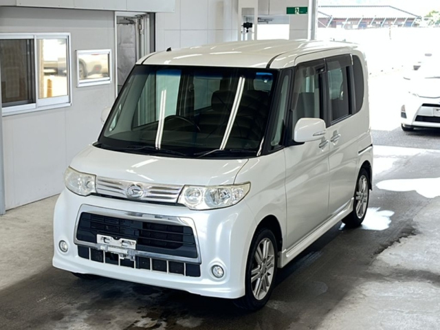 DAIHATSU TANTO — фото