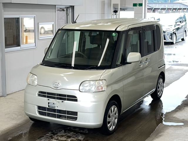 DAIHATSU TANTO — фото