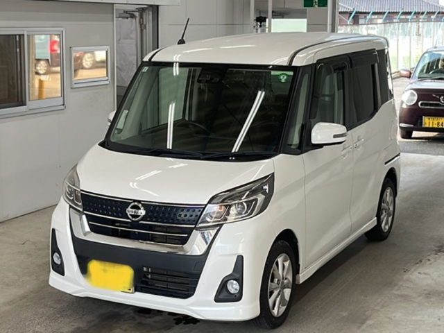 NISSAN DAYZ ROOX