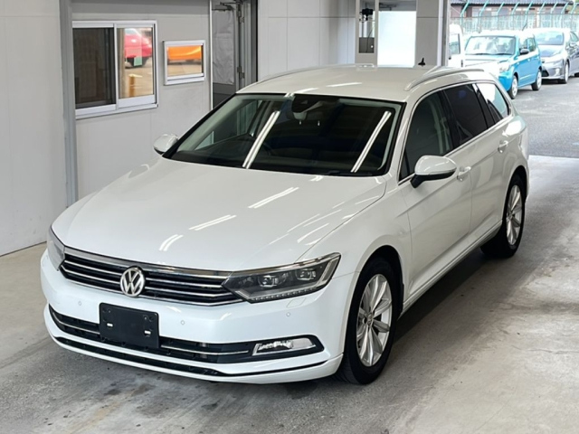 VOLKSWAGEN PASSAT — фото