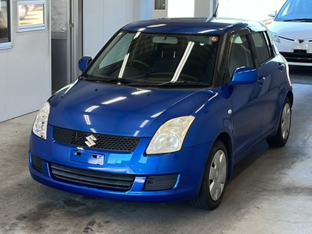 SUZUKI SWIFT — фото