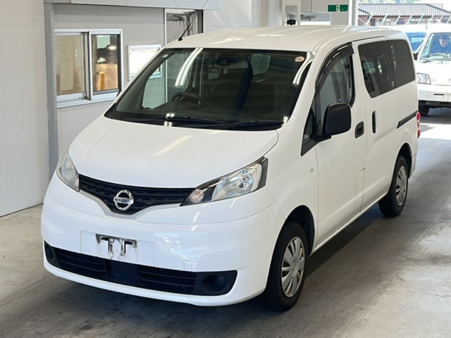 NISSAN NV200 — фото