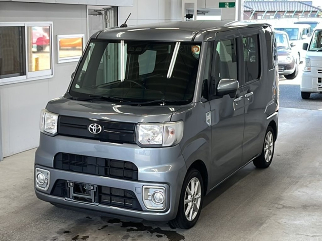 TOYOTA PIXIS — фото