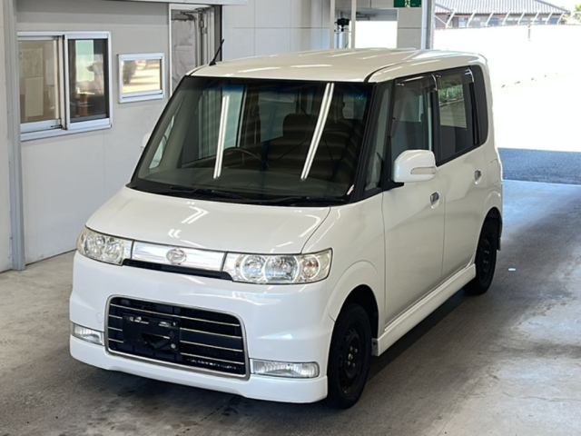 DAIHATSU TANTO — фото