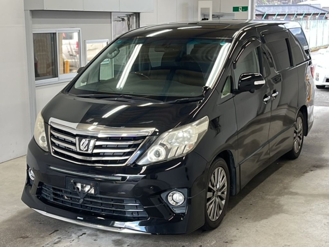 TOYOTA ALPHARD — фото